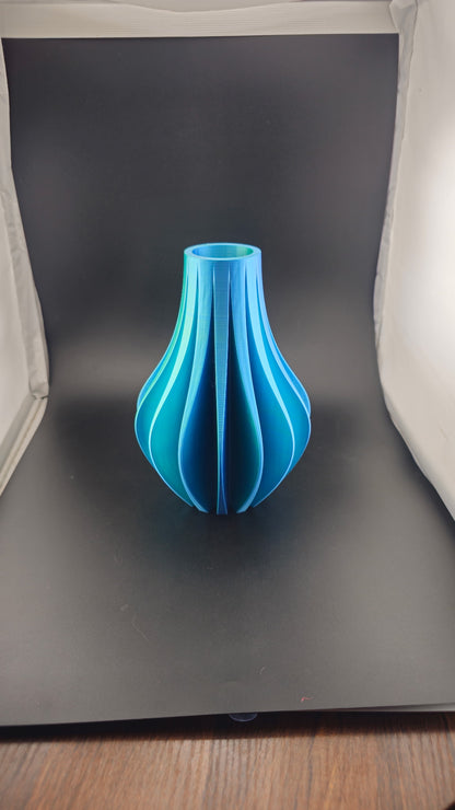 Zolara Vase